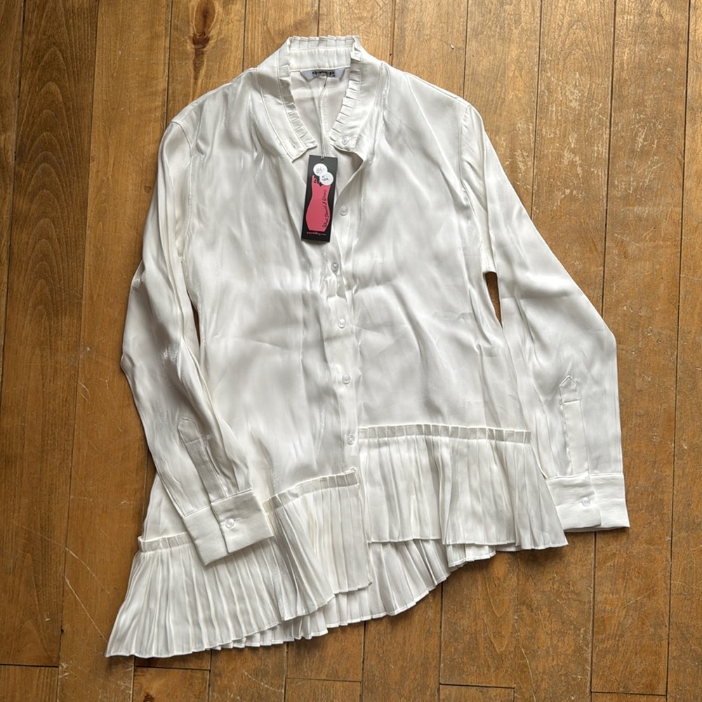 White Asymmetrical Pleated Long Sleeve Blouse